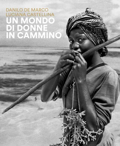 Copertina di Un mondo di donne in cammino